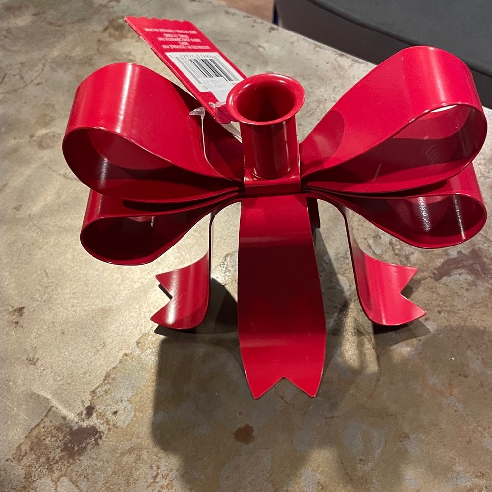 Red Metal Bow Candle Holder Decor